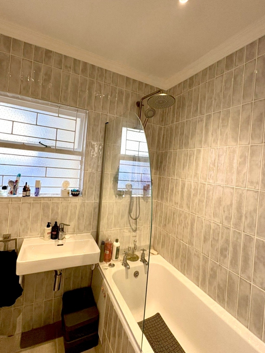 To Let 2 Bedroom Property for Rent in Sea Point Western Cape